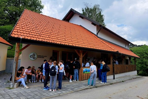 mednarodna-izmenjava-os-0242B32B9E-1665-66B3-1053-04795868A87E.jpg